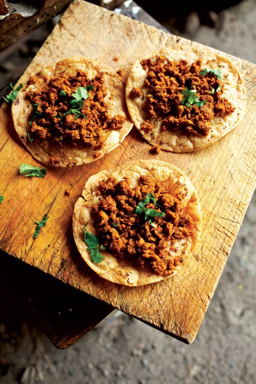 Shrimp tostadas (Tostadas de camarón seco)
