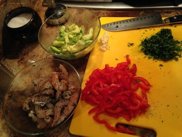 Shrimp with avocado and sweet red pepper