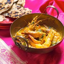Shrimp with zucchini, onions, coconut, and tamarind