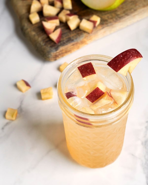 Shrub-a-dub-dub (sparkling fruit shrub)