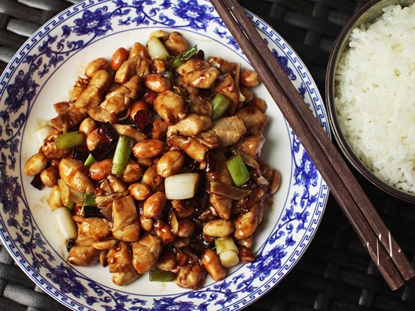 Sichuan kung pao chicken (Gong bao ji ding)