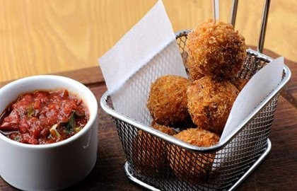 Sicilian arancini with arrabiata sauce