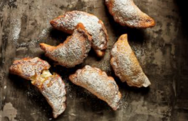 Sicilian fried calzone with ricotta (Pitoni messinesi alla ricotta) [Tony Cavallaro]