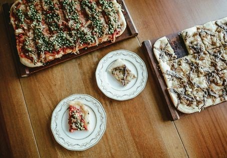 Sicilian pizza (Pizza Siciliana)