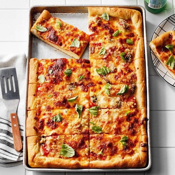 Sicilian pizza (Sfincione)