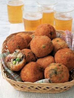 Sicilian rice fritters (Arancini di riso)