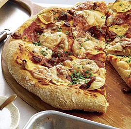 Sicilian-style pizza with sweet potatoes, bacon, provolone and chives