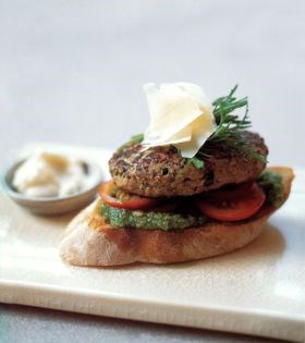 Sicilian veal burger with peppers, olives and pesto crostini