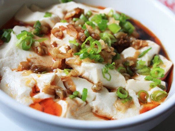 Silken tofu with soy sauce and chili oil