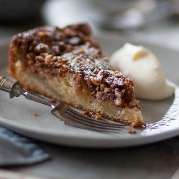 Simple apple, pecan and cinnamon crumble cake