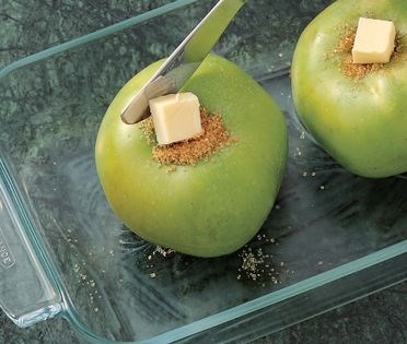 Simple baked apples