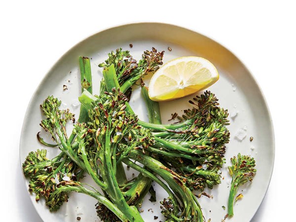 Simple blistered broccolini