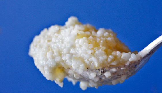 Simple buttered antebellum coarse grits