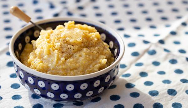 Simple buttered pencil cob grits