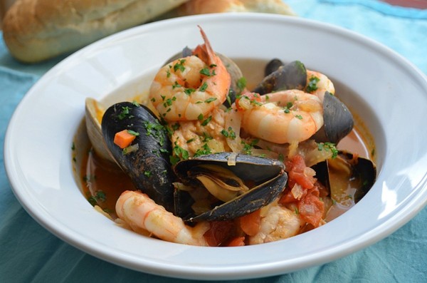 Simple cioppino