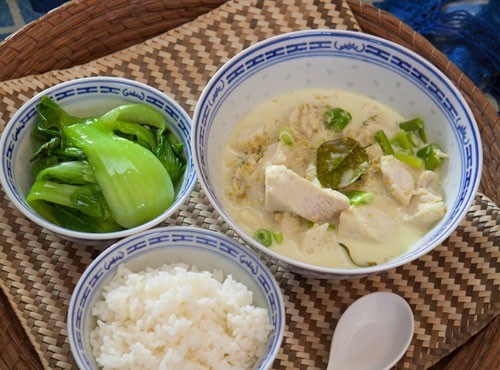Simple coconut-milk fish curry