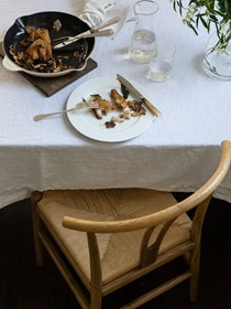 Simple Cornish hen with mushrooms