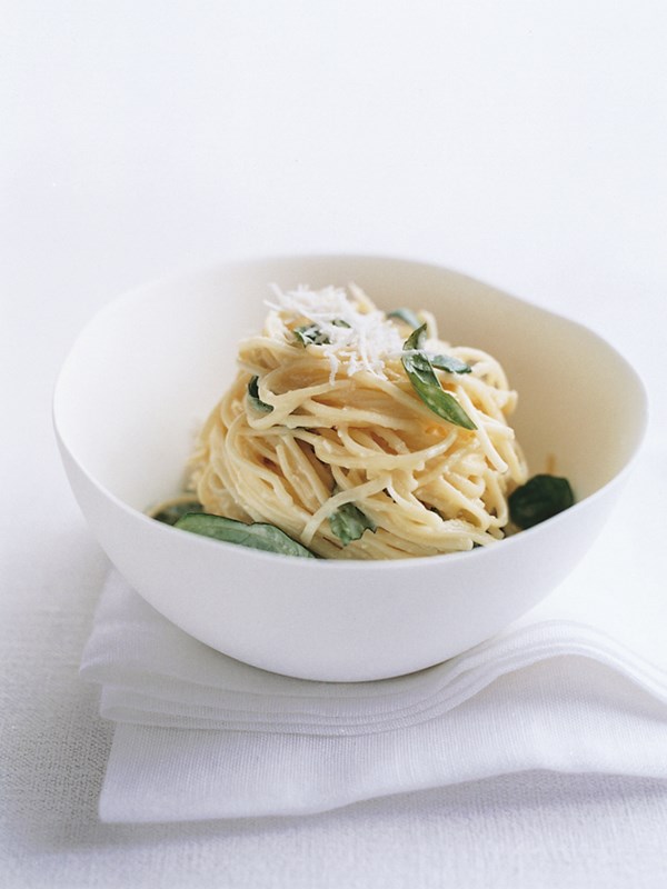 Simple cream pasta with lemon and basil