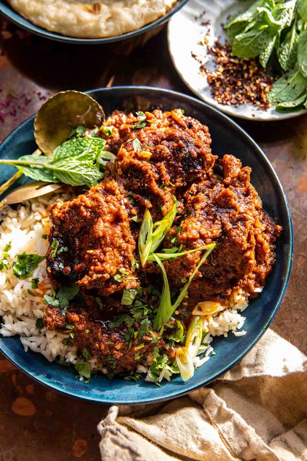 Simple crockpot coconut beef curry