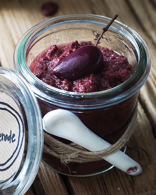 Simple gourmet olive tapenade