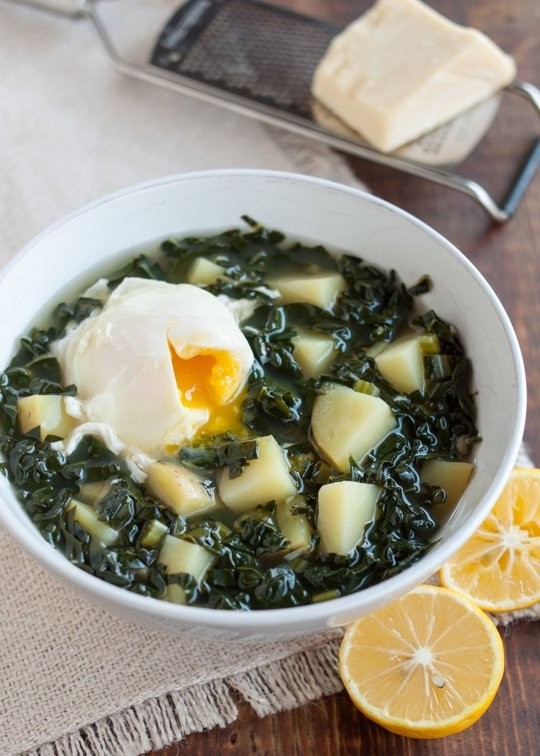Simple kale & potato soup