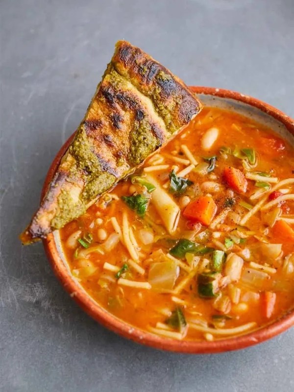 Simple minestrone soup with cheesy garlic bread