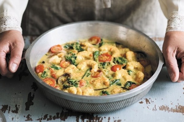 Simple prawn, coconut and aubergine curry