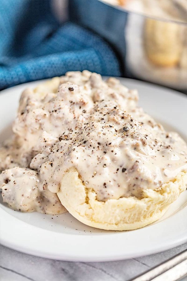 Simple sausage gravy