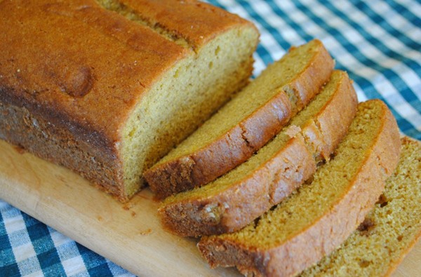 Simple, seasonal pumpkin bread