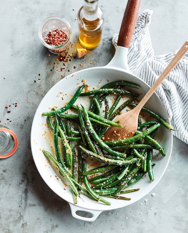 Simple skillet green beans