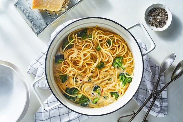 Simple, stop-trying-so-hard broccoli spaghetti