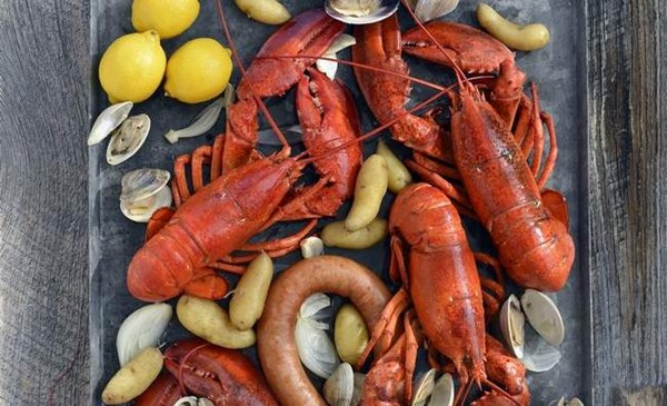 Simple stovetop lobster bake