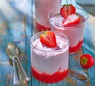 Simple strawberry mousse