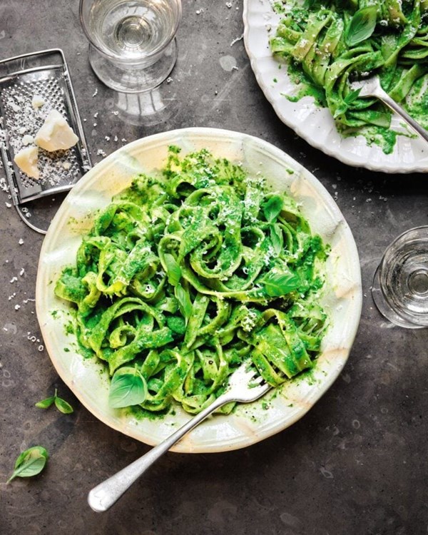 Simple super greens pasta