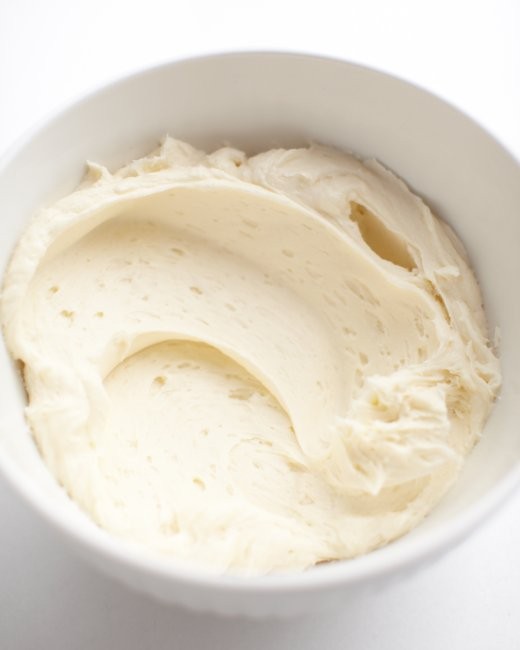 Simple vanilla frosting