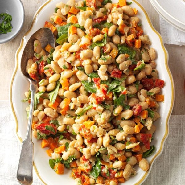 Simple vegetarian slow-cooked beans