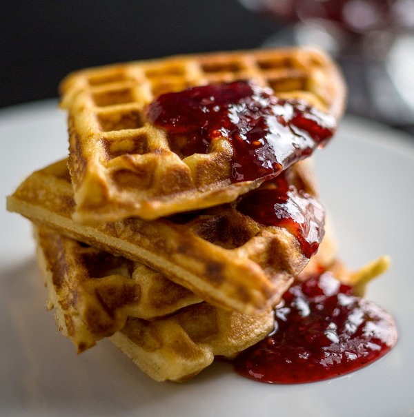 Simple yeasted waffles