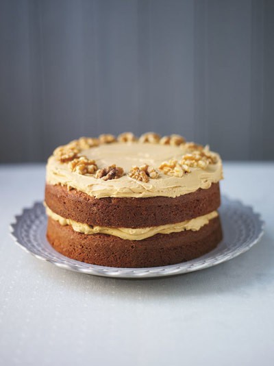 Simply coffee, vanilla & walnut cake