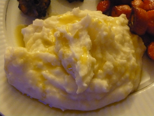 Simply creamy garlic Sierra gold mashed spuds