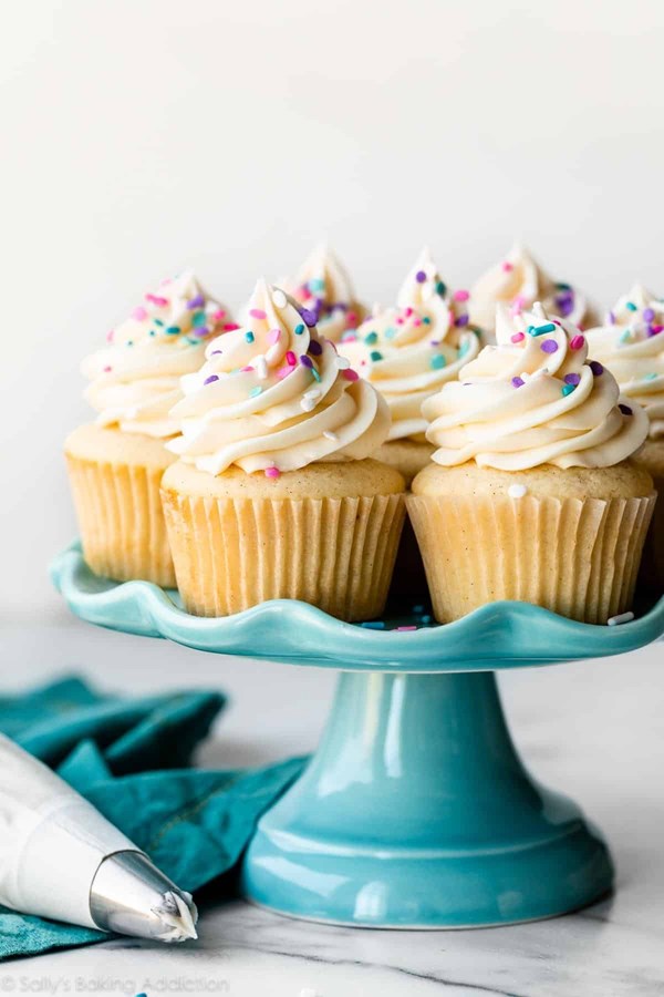 Simply perfect vanilla cupcakes