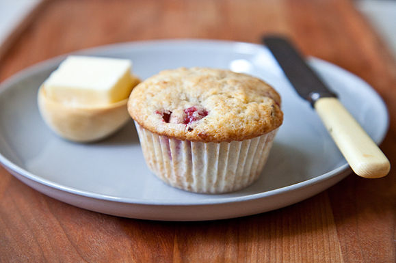 Simply raspberry muffins
