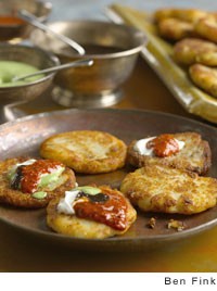 Sindhi-style stuffed potato shells (Aloo tikki chaat)