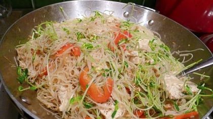 Singapore curry tofu noodles