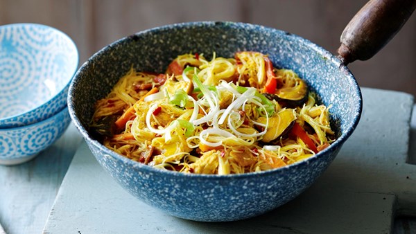 Singapore-style noodles