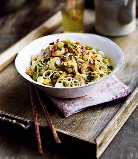 Singapore-style stir-fried noodles