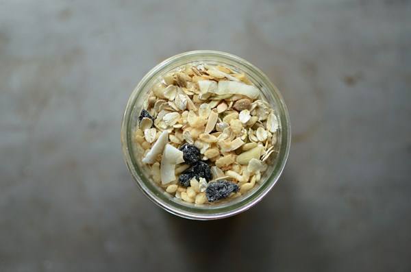 Single quart muesli for breakfast