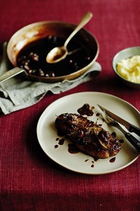 Sirloin steak with red wine and snail sauce