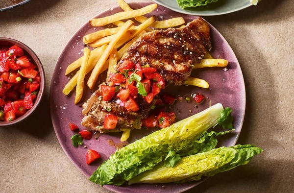 Sirloin steak with strawberry & jalapeño salsa