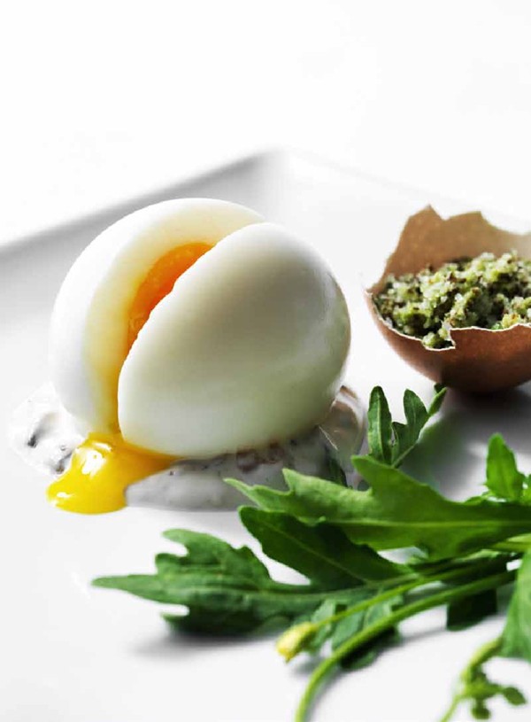 Six-minute-and-twenty-five-second egg, anchovy mayo, arugula, and celery salt