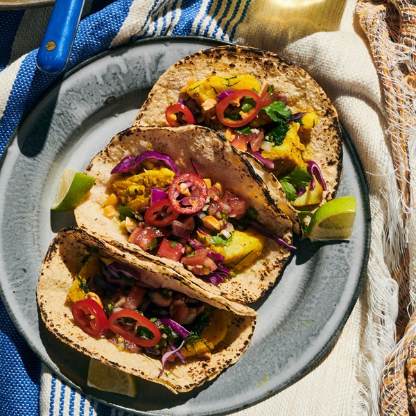 Sizzling turmeric-dill fish tacos